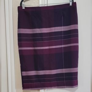 7th AVENUE DESIGN STUDIO/NEW YORK & COMPANY PURPLE STRIPED PENCIL SKIRT
